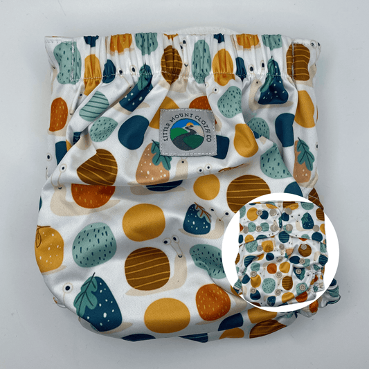 Petite OS (8-35lbs) 3D Gusset Pocket Diaper™ in Moving Mollusks